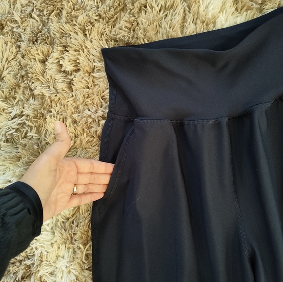 Old Navy High Waisted Power Soft Joggers - Picture 7 of 9